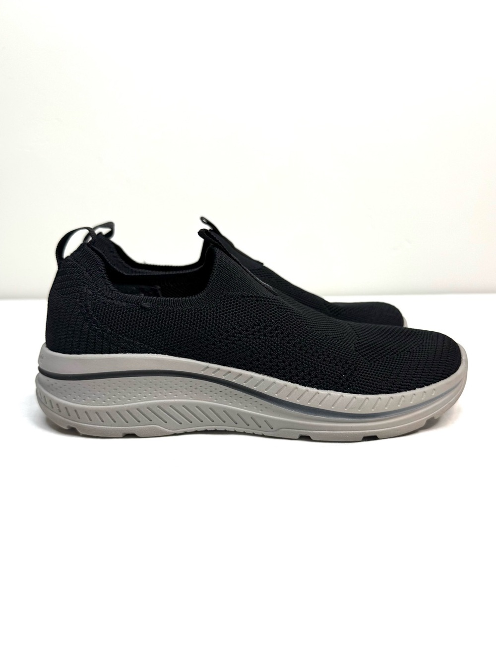 Easy Spirit Black Slip-On Sneaker Women’s Size 6.5M Denise Austin Parwin Shoe